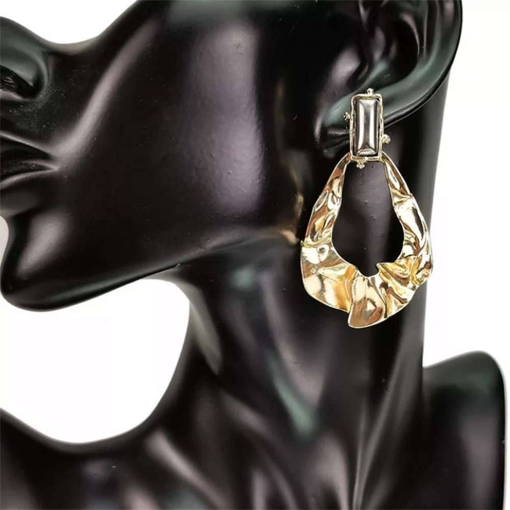 New 18k gold plated earrings - Picture 3 of 4